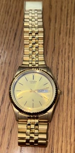 Vtg NOS Citizen 1102-R12543 Men's Day Date Watch Gold Tone Stainless Steel Case - Picture 1 of 9