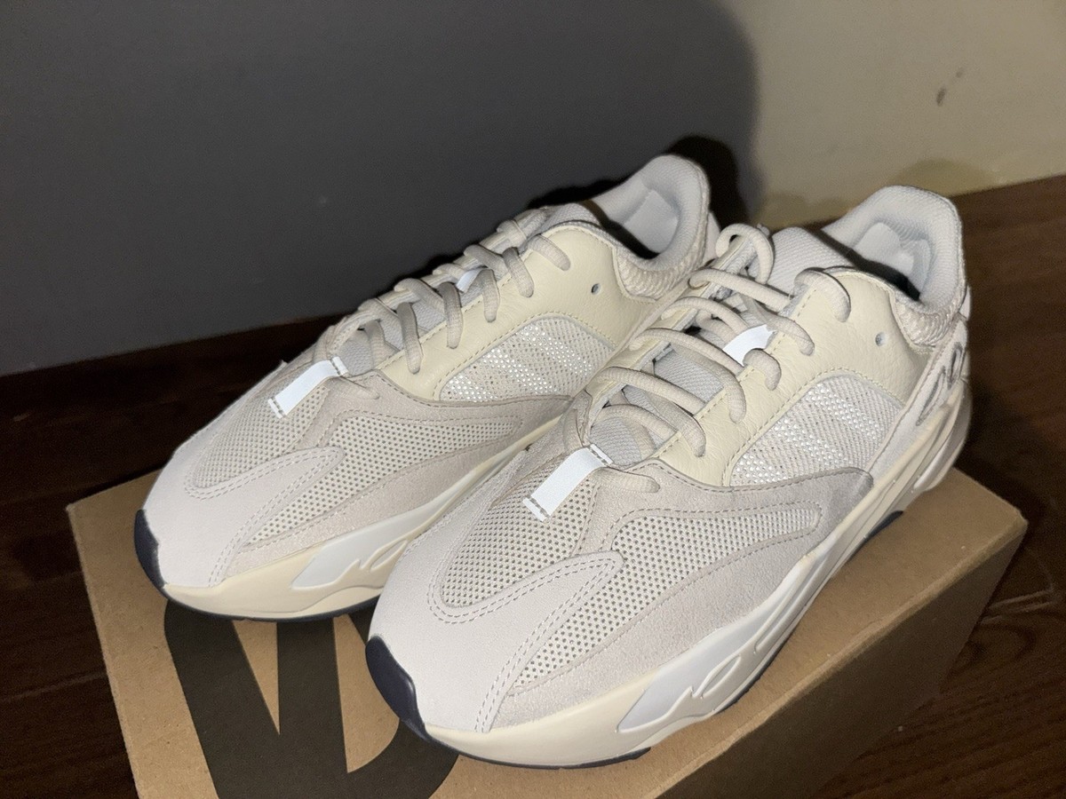 Yeezy Boost 700 Low Analog for Sale | Authenticity Yeezy Boost 700 Low Analog for Sale | Authenticity