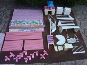 Vintage 1984 Barbie Glamour Home unmöbliert für Teile oder Reparatur von Mattel - Bild 1 von 16