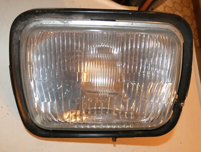 Lámpara de cabeza Kawasaki ZX1100A ZX750A 1983-85 pn# 23004-1151 Foto 1 de 4