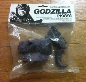 Kaiyodo Godzilla 1989 Purple Mold 3.5″ Soft Vinyl Model Kit Sofubi Kaiju New - Picture 1 of 6