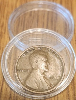 Year End Bonus: Vintage 1918 Lincoln Wheat Penny No Mint Mark Rare Find - Image 1 of 2