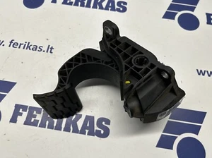 Volvo FH accelerator pedal 84412494 - Picture 1 of 5