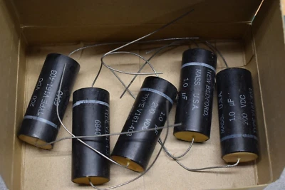 Condensadores de filtro de audio Aerovox 1.0 uF 200 Vdc NOS NUEVO EN CAJA probado lote de cinco Foto 1 de 4