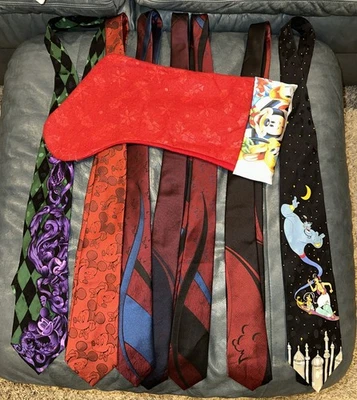 LOTE DE 7 CORBATAS DISNEY ¡Y una media para regalarlas! Foto 1 de 4