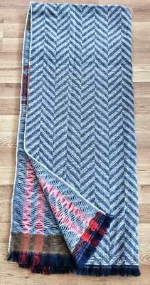 Bufanda/envoltura de invierno Taleen Collection Herringbone Tweed negro/gris y rojo 75" Foto 1 de 4