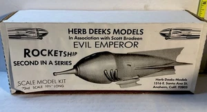 1985 HERB DEEKS MODELS FLASH GORDON EVIL EMPEROR  New Rocket ship OFFERS WELCOME - Picture 1 of 2