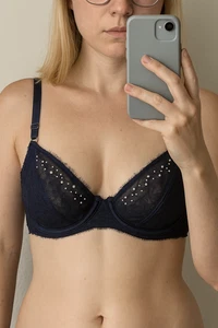 Reggiseno in pizzo coppa morbida con ferretto blu navy New Look - Taglia 32 DD - Foto 1 di 5