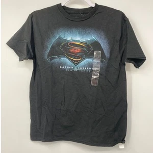 Superman vs Batman Dawn of Justice Kids Black T-shirt NEW Small - Picture 1 of 5