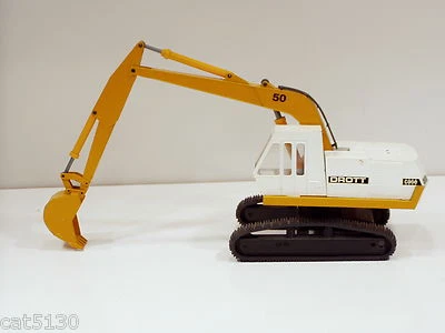 Drott 50 Excavator - 1/35 - Conrad #2960  - Image 1 of 4