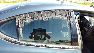 2004-08 Pontiac Grand Prix Passenger Right Rear Side Window Door Glass Oem Back - Image 1 of 4