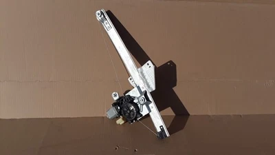 Regulador de ventana de puerta lateral derecho pasajero Ford Escape 2013-2019 con motor OEM Foto 1 de 4