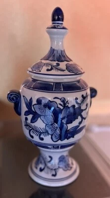 Plato de caramelo oriental con tapa patas diseño flores azules y blancas porcelana 11 pulgadas Foto 1 de 4