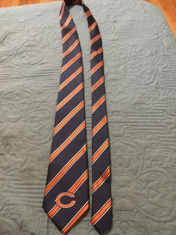 CHICAGO BEARS NECKTIE/HALAS,DITKA,PAYTON,BUTKUS, MONSTERS OF MIDWAY/ FREE P & H Cover