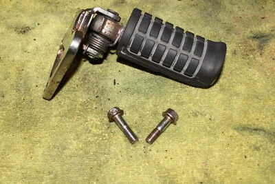 Honda Rebel 250 CMX250C 2009 reposapiés delantero derecho clavija  Foto 1 de 4