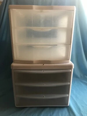 2 contenedores/organizadores de almacenamiento grandes de plástico Sterlite de segunda mano con 3 cajones Foto 1 de 4