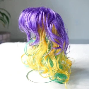 Peluca para mujer Mardi Gras cabello liso multicolor - Imagen 1 de 2