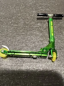Skatescooter Druckguss Heißräder Tech Deck Style grün - Bild 1 von 7