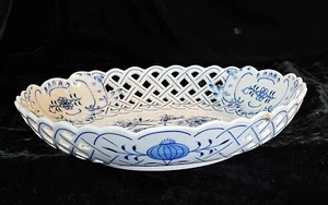 Antique Meissen Blue Onion Footed Reticulated Openwork Serving Bowl #332 / 25 - Picture 1 of 13