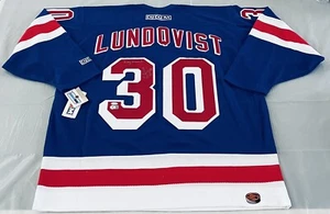 HENRIK LUNDQVIST W/KING HENRIK SIGNED STEINER/ BECKETT AUTHENTICATED CCM JERSEY - Picture 1 of 12