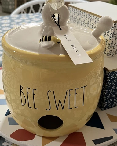 Rae Dunn Artisan Collection " BEE SWEET" Honeypot Birdhouse By Magenta - NEW Cover