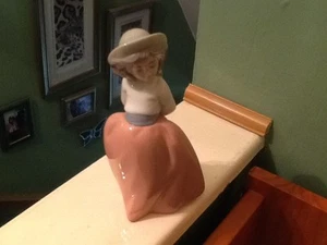 Nao kleines Mädchen mit Mütze sehr süß - Bild 1 von 4