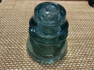Isolator Whitehall Tatum Co #1 hellgrün/aqua Glas breiter Sockel USA Vintage - Bild 1 von 5