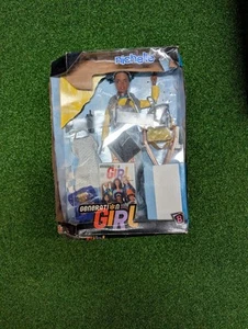 Generation Girl - Nichelle Barbie Doll 1998 Mattel - Damaged Box - Picture 1 of 2