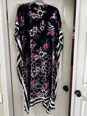Steve Madden Mujer Boho Kimono Estilo Cubrir Talla Única Negro Con Floral Foto 1 de 4