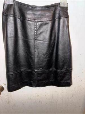 Falda de cuero para mujer St. John Collection By Marie gris talla 2 negra hecha en Italia Foto 1 de 4