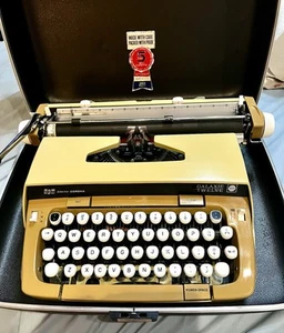 1973 Smith-Corona Galaxie 12 XII Sierra Tan Typewriter, WORKS GREAT! Near Mint - Picture 1 of 14