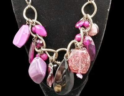 Chunky Statement 项链 粉色 紫色 珠饰 小围兜 珠宝 Y2K Barbiecore — 第 1/4 张图片