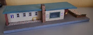 TEMOS Bahnhof/Haltepunkt Falkensee für H0/TT aus Holz, original 70er Jahre DDR - Bild 1 von 6