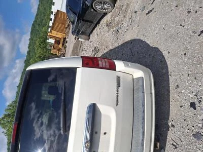 Conjunto de luz trasera izquierda usada se adapta a: Chrysler Town & Country 2009 grado A izquierdo Foto 1 de 4