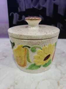 Hand made  Biscuit jar With lid flowers  Signed Vintage Home décor Kitchen  - Bild 1 von 6