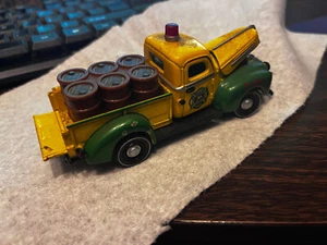 Gearbox  John Deere 1942 Ford Pickup Truck Delivery 1:43 Scale Die-Cast - Picture 1 of 9