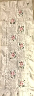Vintage Embroidery Tablerunner Pink Roses - Image 1 of 4