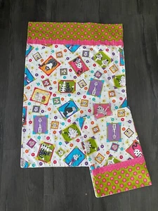 Handgefertigter Kissenbezug 2er Set in Standardgröße "Katzen" mit gepunkteten Kanten - Bild 1 von 4