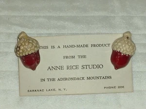 NOS ANNE RICE -SARANAC LAKE NY- CERAMIC HAND MADE EARRINGS Acorn Screw back - Picture 1 of 3