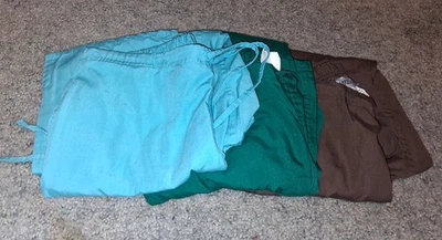 Pantalones Médicos UA para Mujer Talla Mediana Azul Marrón Verde Lote de 3  Foto 1 de 4