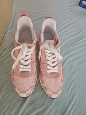 Tênis feminino Louis Vuitton tamanho 8 - Imagem 1 de 4