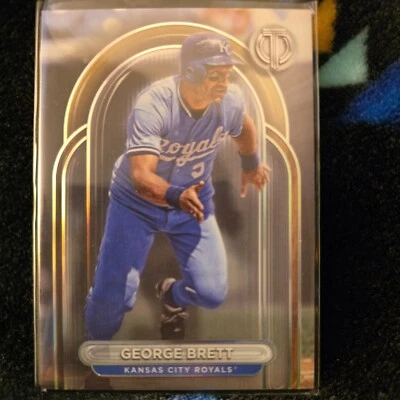 2024 TOPPS TRIBUTE GEORGE BRETT BASE CARD REFRACTOR #50 KANSAS CITY ROYALS - Image 1 of 2