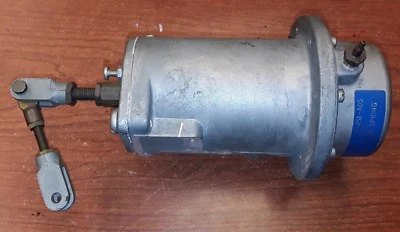 Johnson Controls D-251-405 Damper Actuator 8-13 PSI Spring - Image 1 of 3