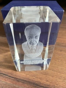 Briefbeschwerer mit Hologramm, Konrad Adenauer - Bild 1 von 4