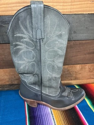 Vintage🔥 FRYE Size 7 B Green Leather Cowgirl Boots 6184 Made in USA Western - Image 1 of 4