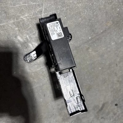 2016-2017 Ford Explorer Sync Recognition Control Module GB5T-18D816-AH - Imagem 1 de 4