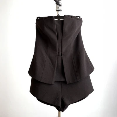 Mameluco Esmoquin Peplum Negro Sin Tirantes Finder Keepers Talla Mediana Foto 1 de 4