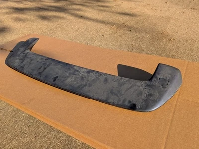 Задний верхний спойлер для универсала Subaru Impreza 2002-2005 годов выпуска от оригинального производителя R2056 DG - Изображение 1 из 3