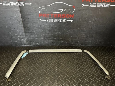 04-08 CHRYSLER CROSSFIRE MOLDURA PARABRISAS EXTERIOR DELANTERO SUPERIOR IZQUIERDO CENTRO DERECHO Foto 1 de 4