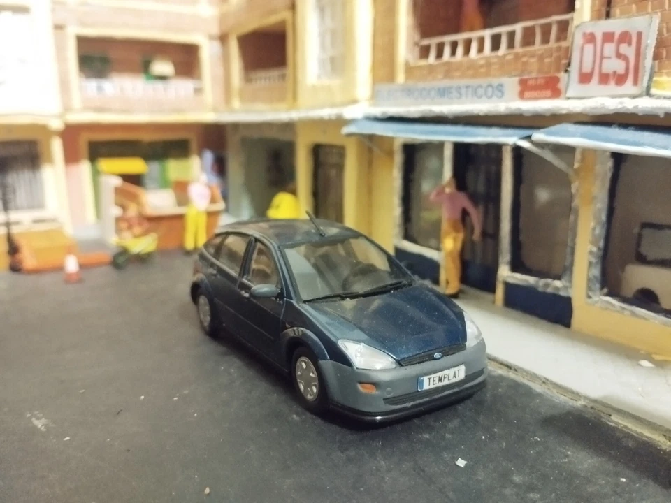 Ford Focus CLX mk1 1999 - IXO Salvat - 1/43 modificado efecto reparado - Imagen 1 de 4